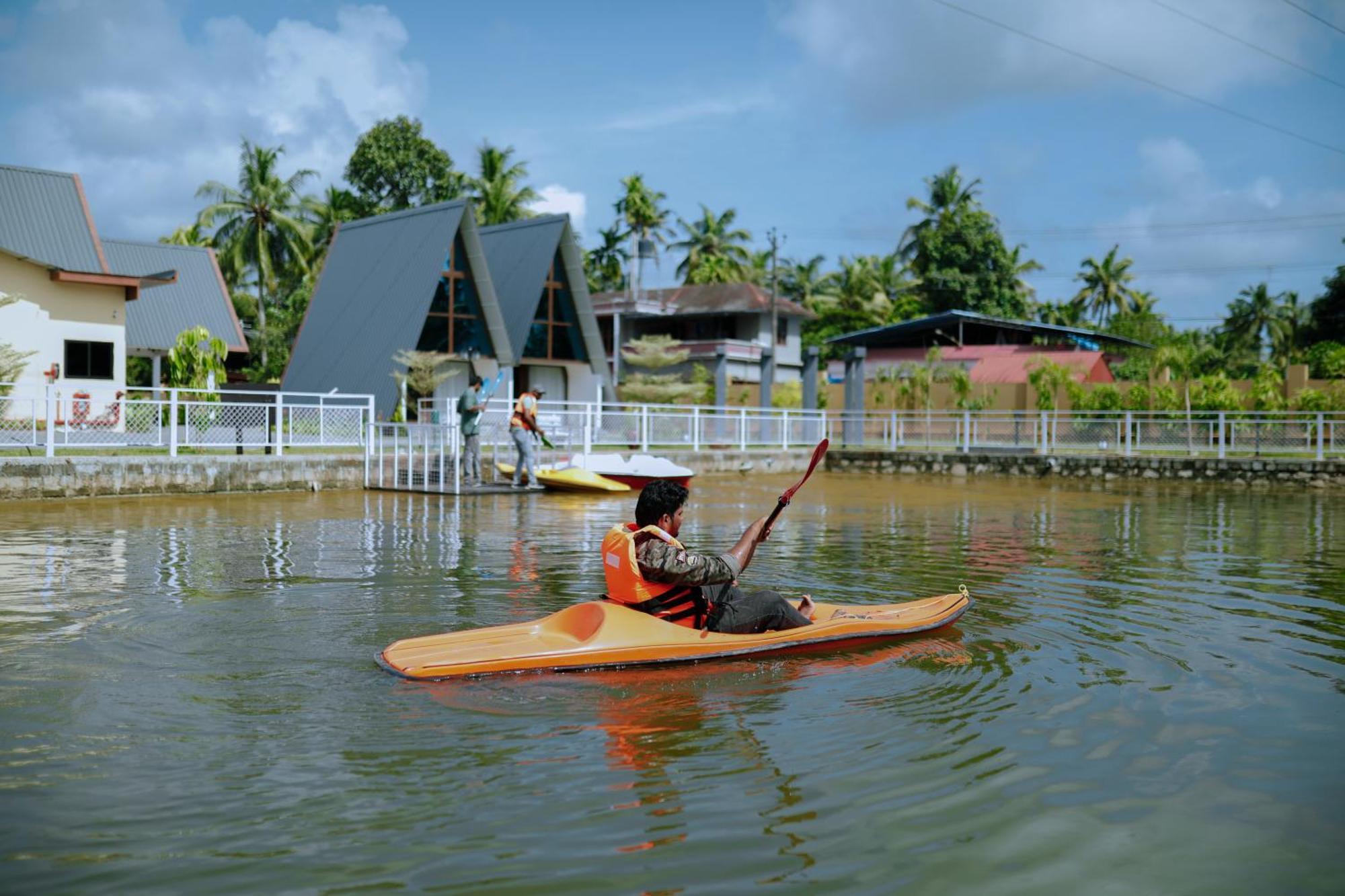 Leela'S 7Th Heaven Resort & Spa Trikunnapuzha Exteriér fotografie